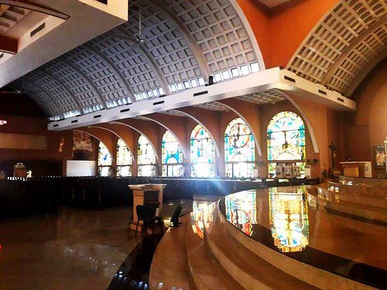 Reliquienschrein der heiligen Thérèse von Lisieux